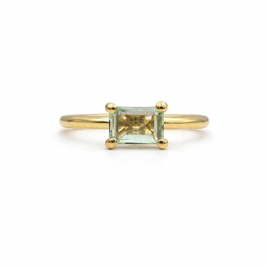 Eleganter Solitärring mit grünem Stein