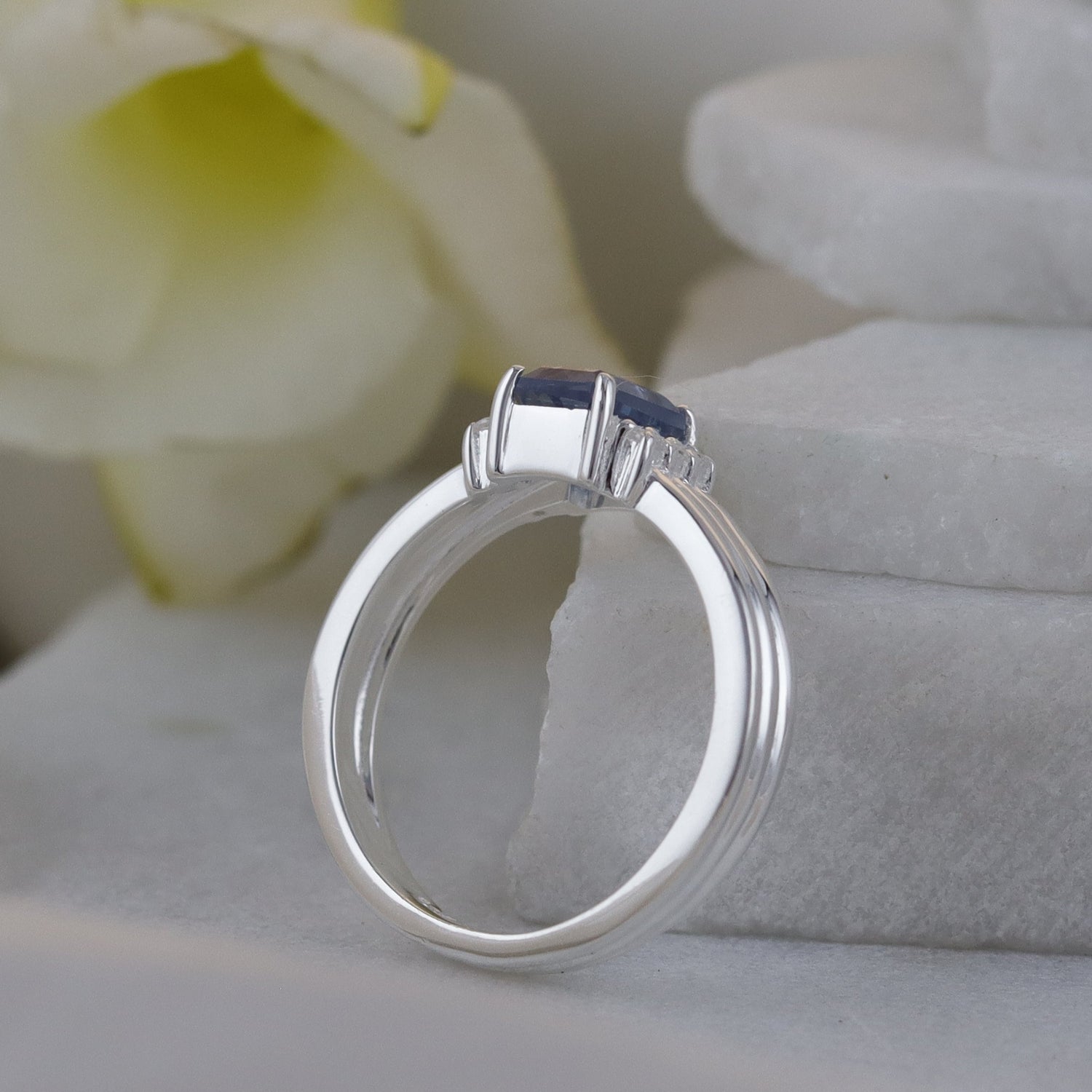 Silberne Nebel-Halo-Ring