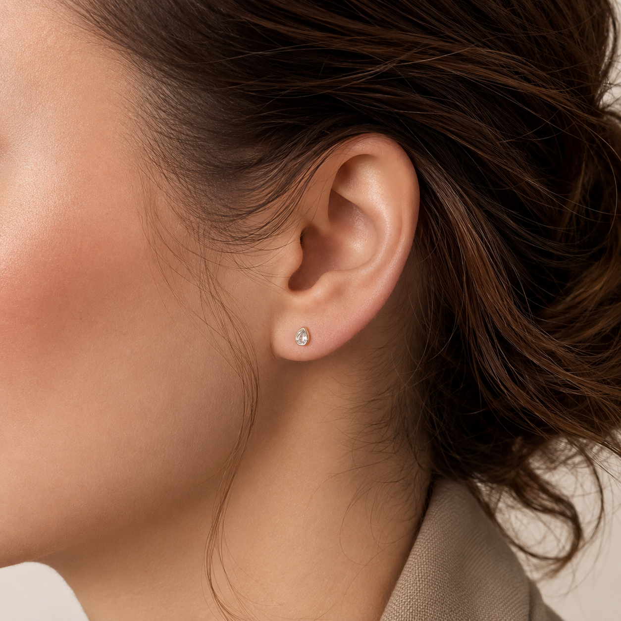 Lumière Pear Studs in 925 Sterling Zilver