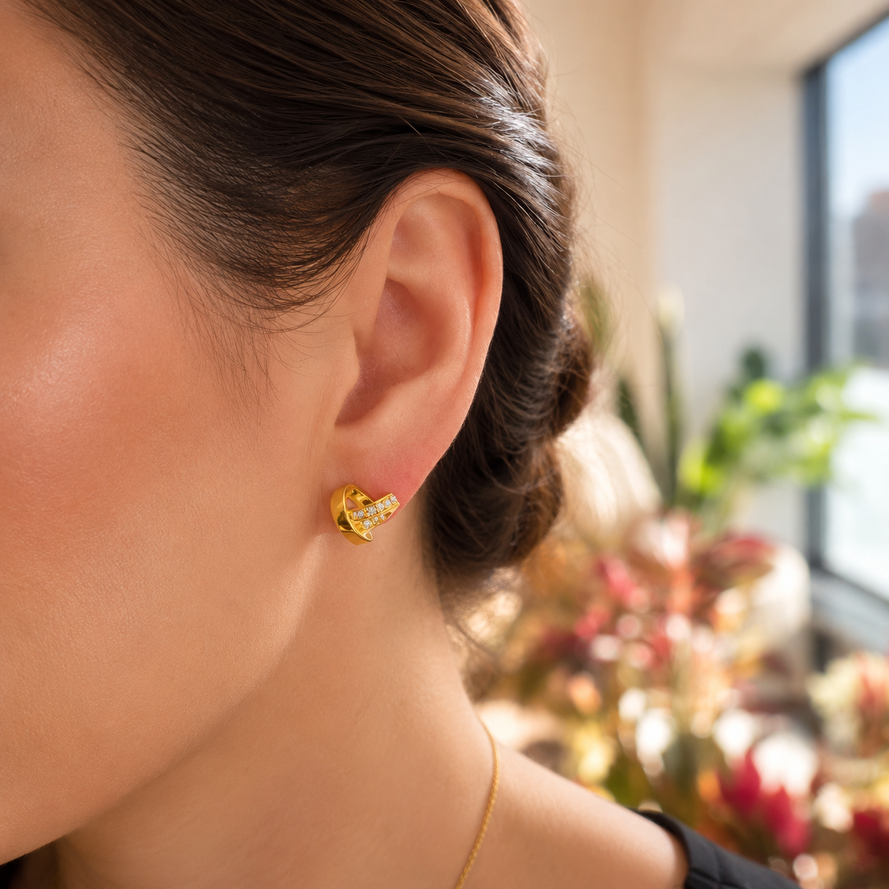 Elegante Heart Statement Studs